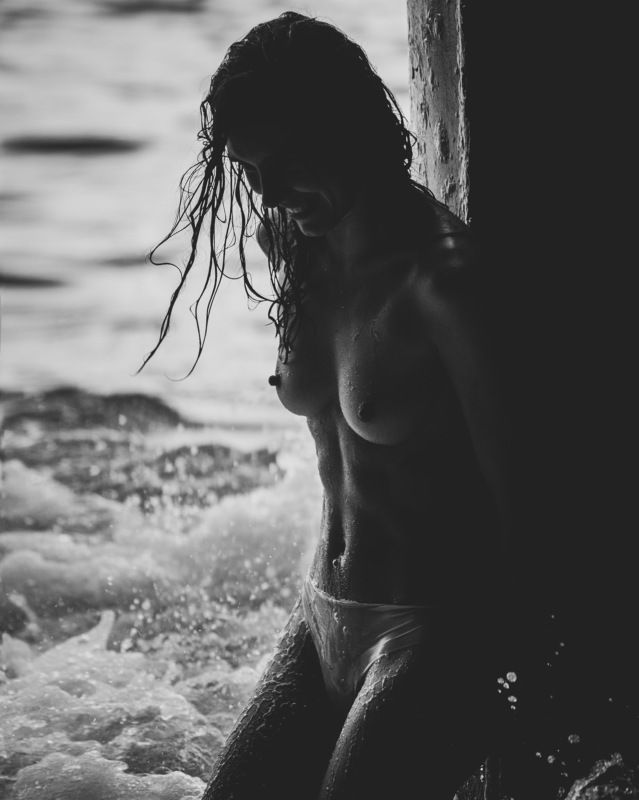 модель портрет стиль арт модель море чб  фото превью