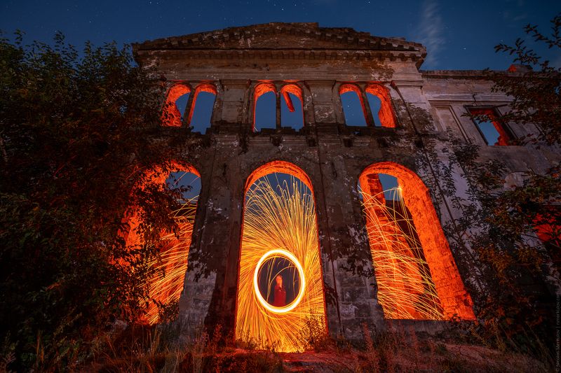 меркулов, николай меркулов, nmerkulov, nicolas merkulov, nmerkulovphotography, пейзаж, ночь, ночной пейзаж, звезды, огонь, фаер, фаер шоу, фаершоу, портал, усадьба, замок, человек-волк, фрейд, зигмунд фрейд, одесса, украина, night, nightscape, stars, fire Портал Человека-Волка / The Man-Wolf Portal фото превью