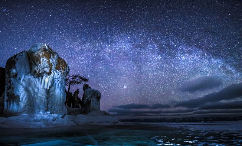 байкал, зима, лед, снег, путешествие, ночь, звезды, звездное небо, млечный путь, наплески, озеро Ночные стражники фото превью