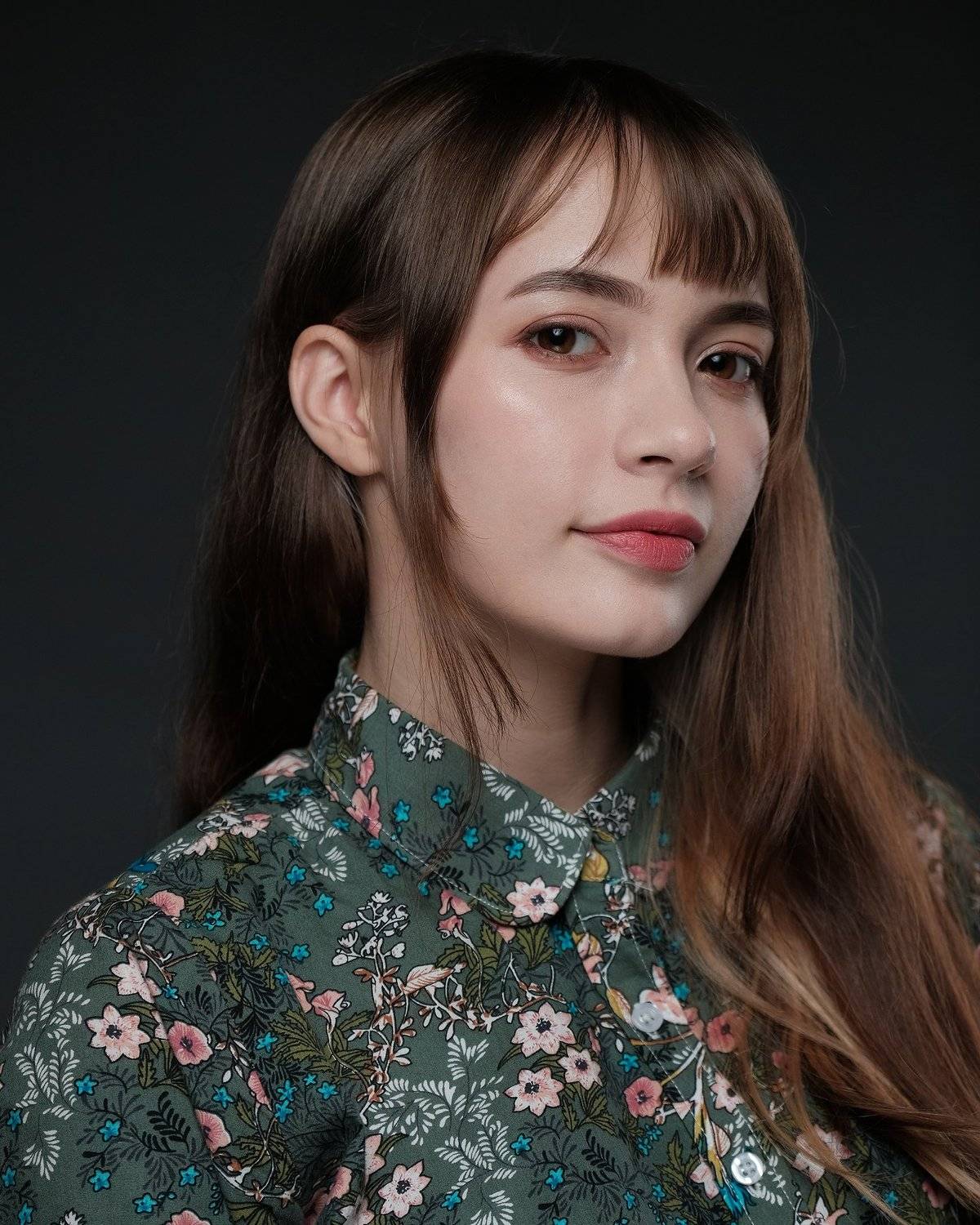 портрет домашняя студия свет вспышка отражатель блузка девушка лицо волосы, alexey_poley