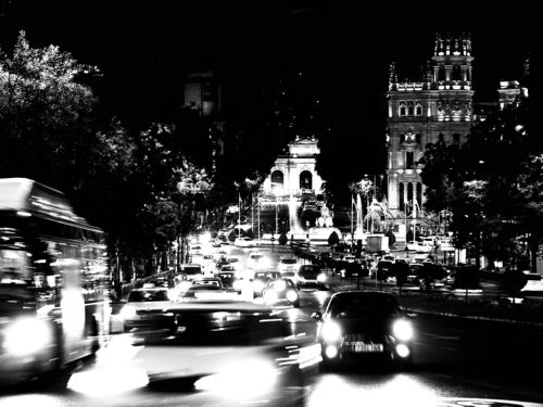 The city nightlife in full play
