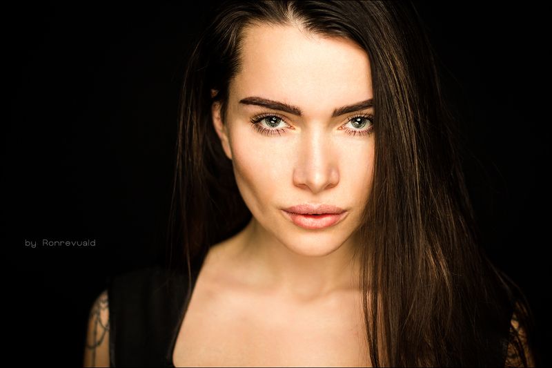 girl,woman,eyes,beauty,portrait,fashion,light,девушка,портрет,москва,свет, глаза Adel in studio фото превью
