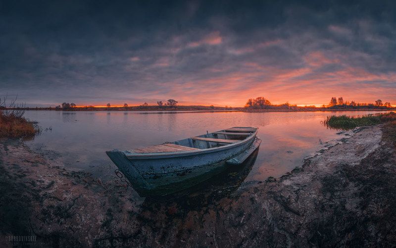лодка, закат, река, тырница, осень, рязанская область Осенний закат фото превью