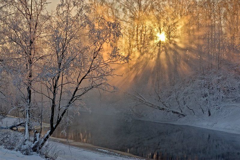 зима, Лучи, мороз, солнце, утро Солнечное утро морозного дня. фото превью