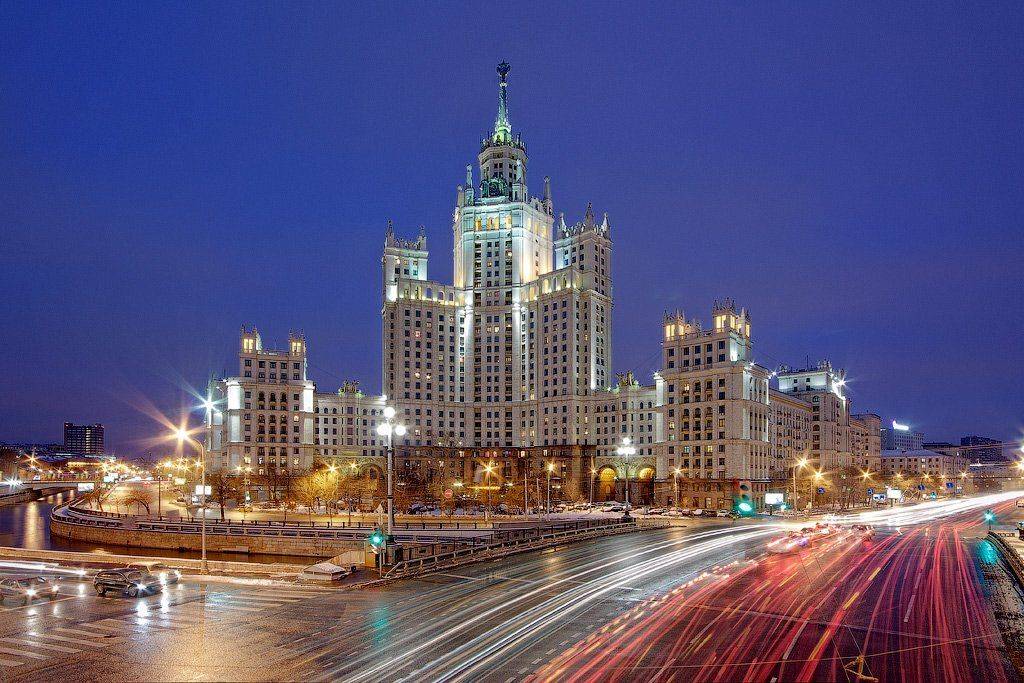 вечер, город, дом на котельнической, москва, Соболев Игорь