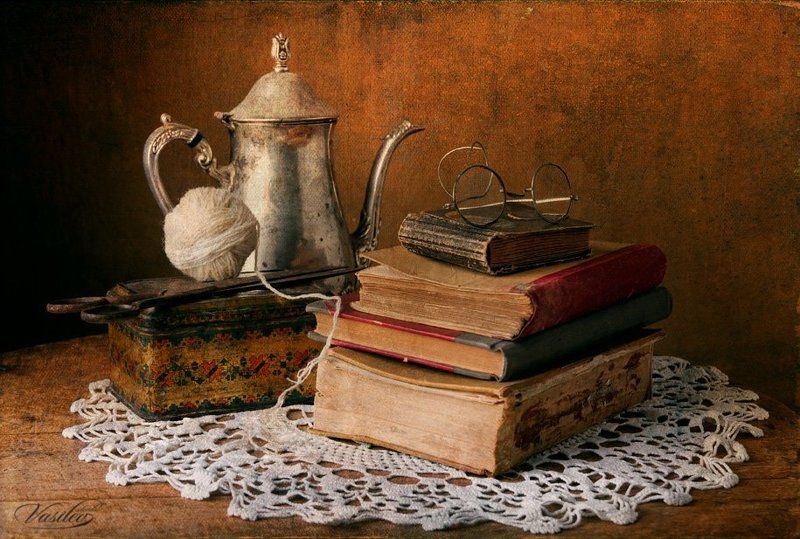 Still life with old books фото превью