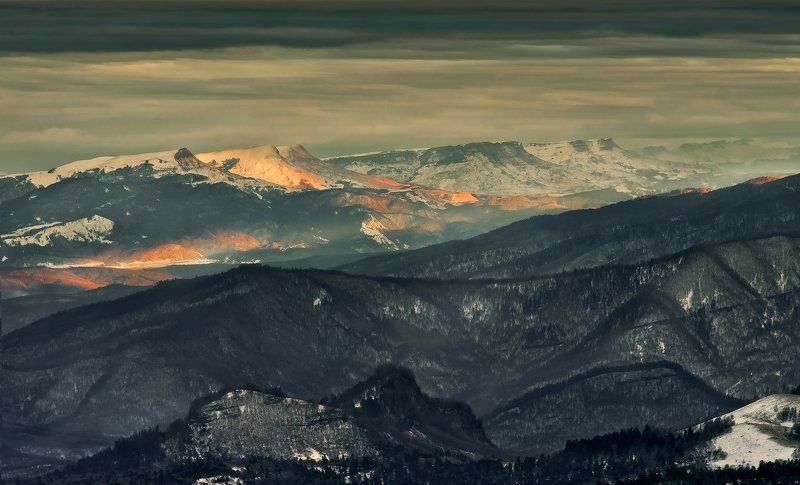 горы, кавказ, зима, тхачи И ТОЛЬКО СОЛНЦА ЛУЧ - ПРИДАСТ ТЕБЕ СИЛЫ В ПУТИ !!! фото превью