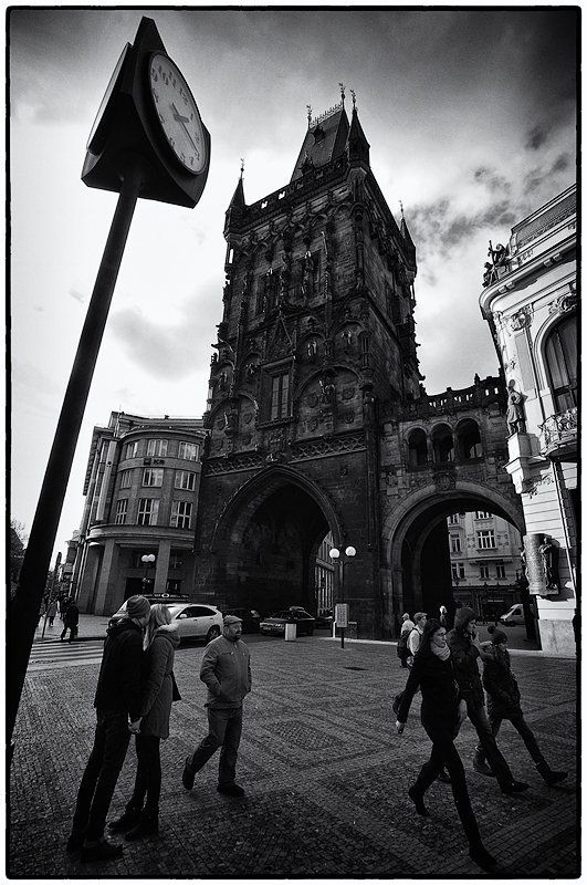 Под часами фото превью