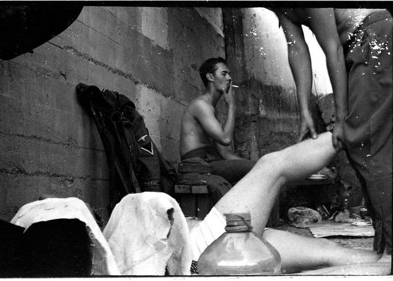 Массовка на обеде фото превью