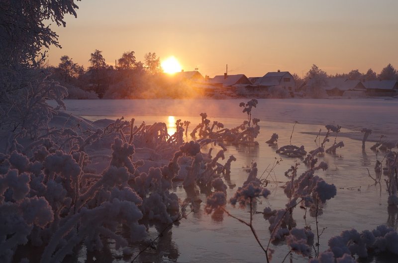Вечер на реке фото превью