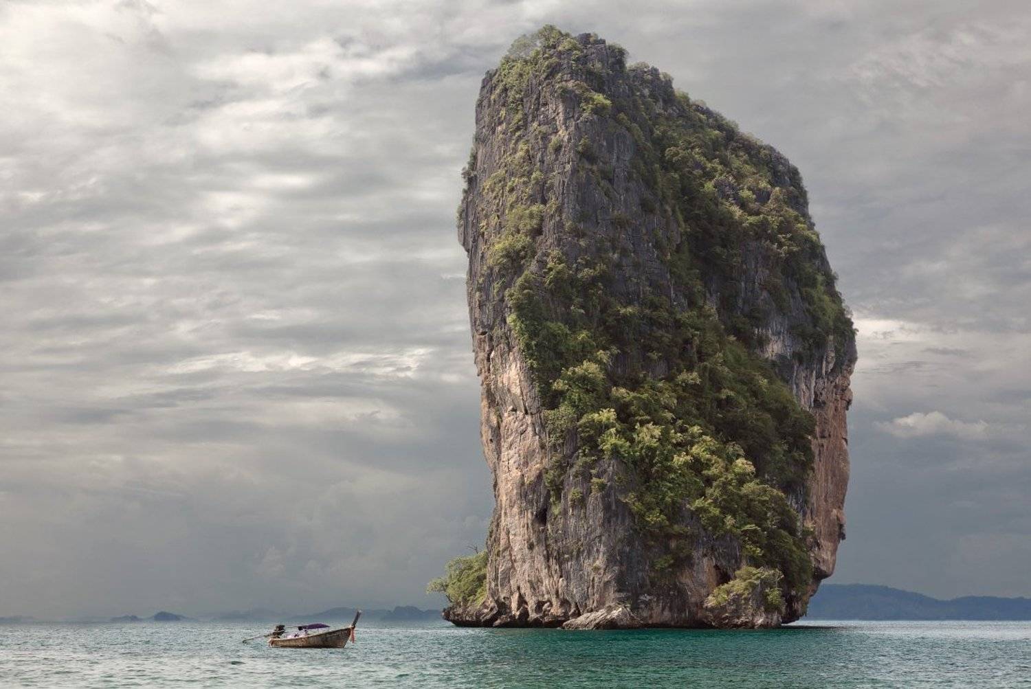 море, лодка, огромная, скала, острова, облака, таиланд, Георгий Машковцев