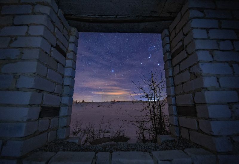 Взгляд изнутри и снаружи фото превью