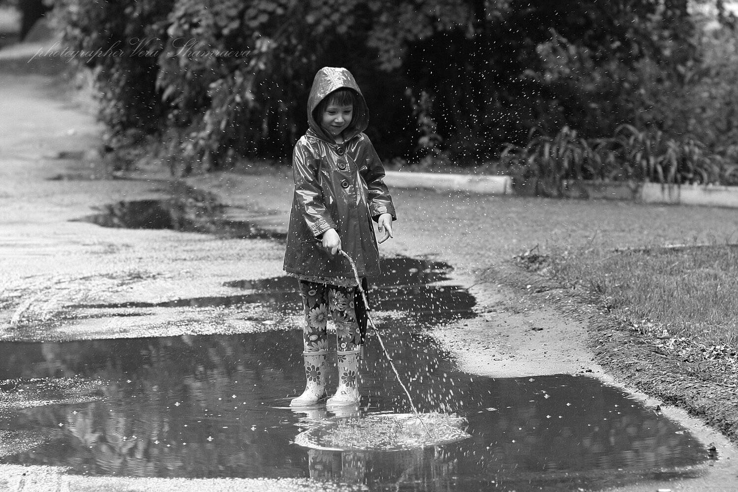 лужа девочка весна, Вера Шамраева