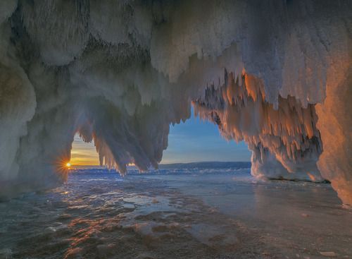 Грот на острове Харанцы.