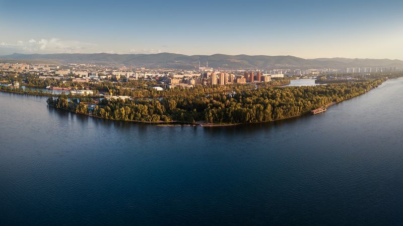 пейзаж, город, панорама, река, енисей, красноярск, горы, сопки, остров, вечер Енисей фото превью