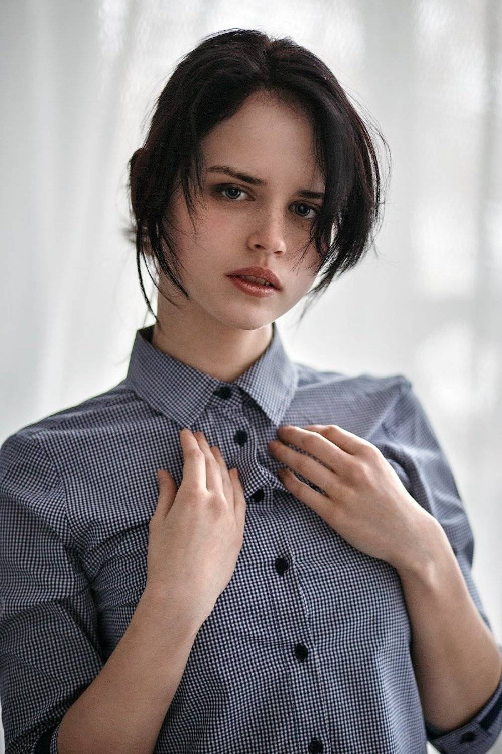 портрет девушка, Михаил Корнилов