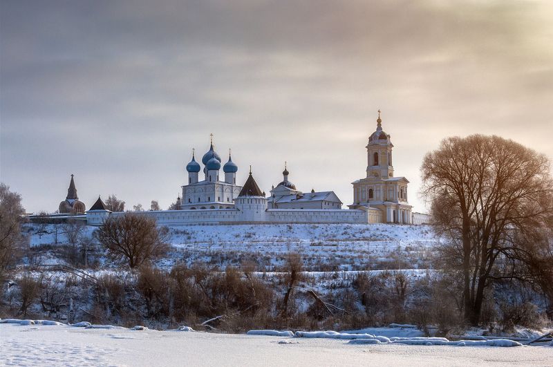 природа,пейзаж,монастырь,архитектура,зима,рассвет,река В зимних красках! фото превью