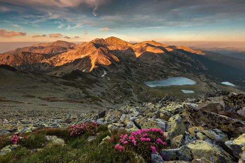 Sunset over Giants