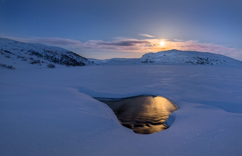 Ночная прогулка к океану фото превью