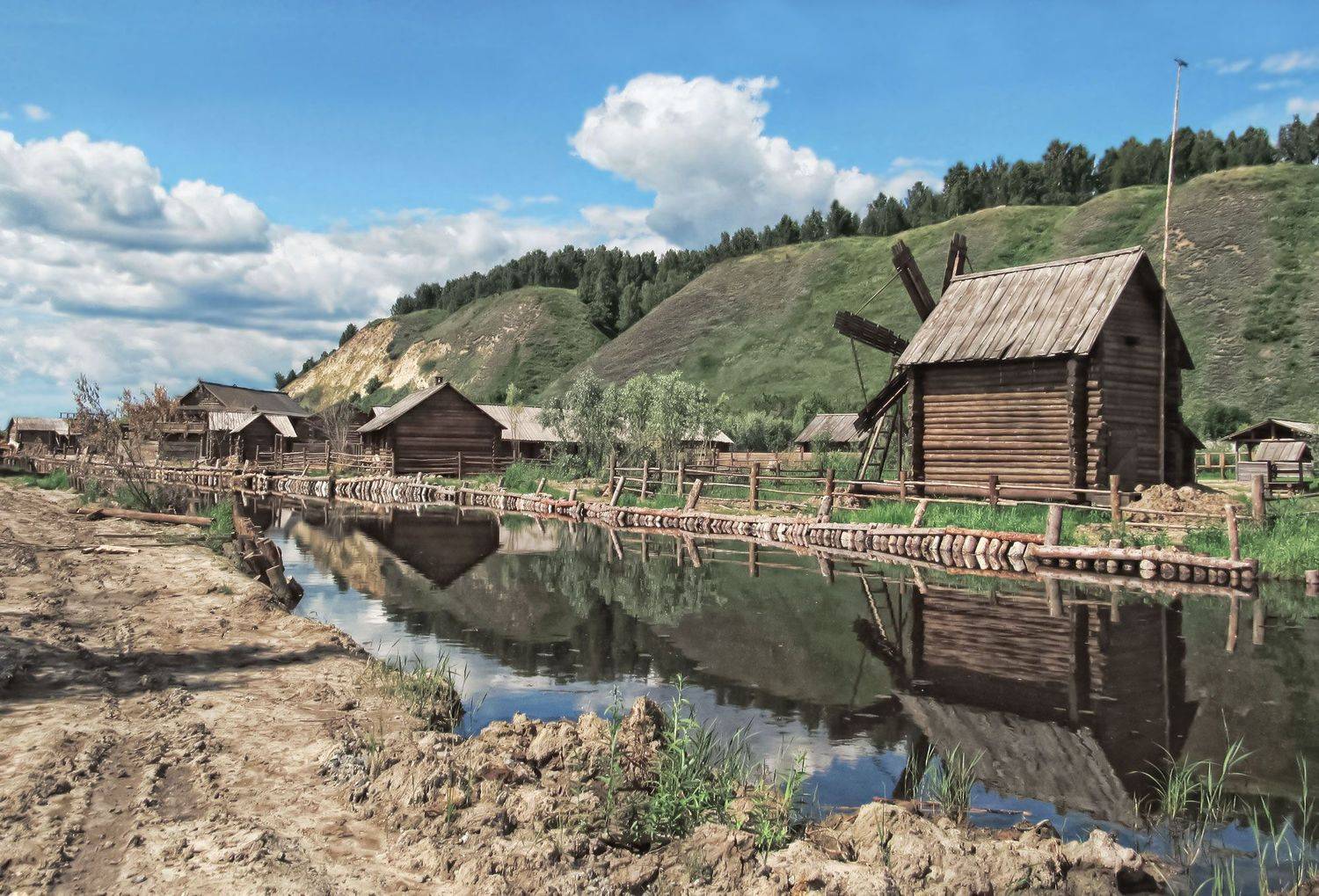 пейзаж, деревня, старина,избы, река, мельница, холмы, берег., Вера Лопатина