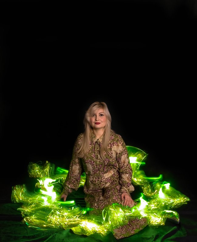 lightpainting, lightart, longexposure, nightphotography, light, night, portrait Spring mood. фото превью