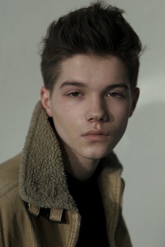 Tom фото превью