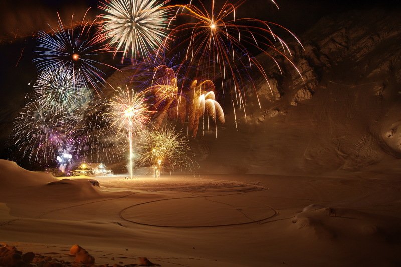 nature, new year, fireworks, altitude 2034m, winter, fagaras mountains, night photography Balea Lake, New Year фото превью