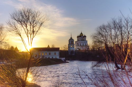 Мартовский закат в Пскове