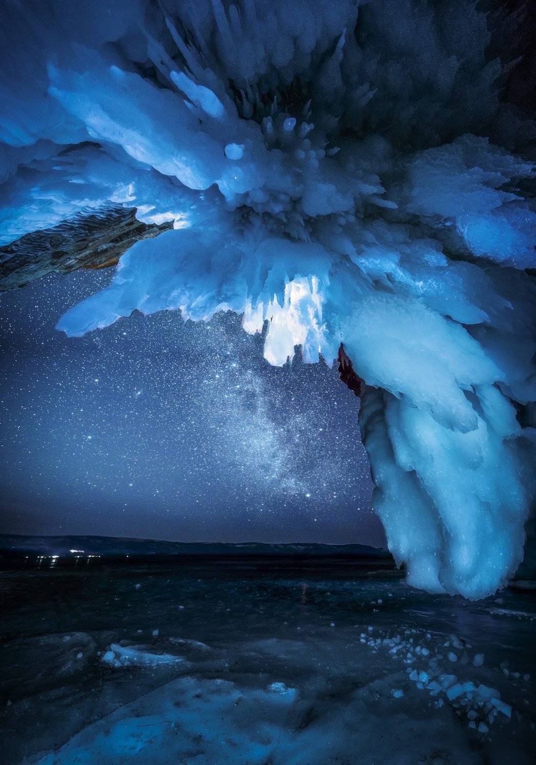 байкал, природа, лед, закат, солнце, путешествие, зима, снег, сосульки, пещера, млечный путь, звездное небо, ночь, Сергей Шабанов