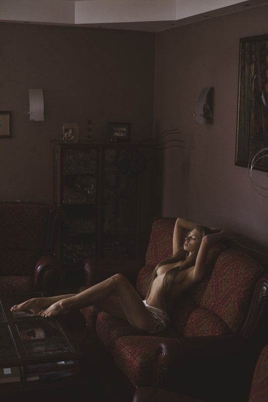 модель портрет стиль арт ню  фото превью