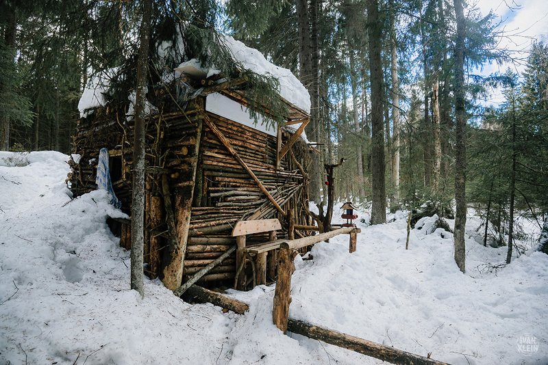 хижина, дом, домик, хата, лес, снег, деревянный, ели, деревья, зима, россия Ведьмин Дом фото превью