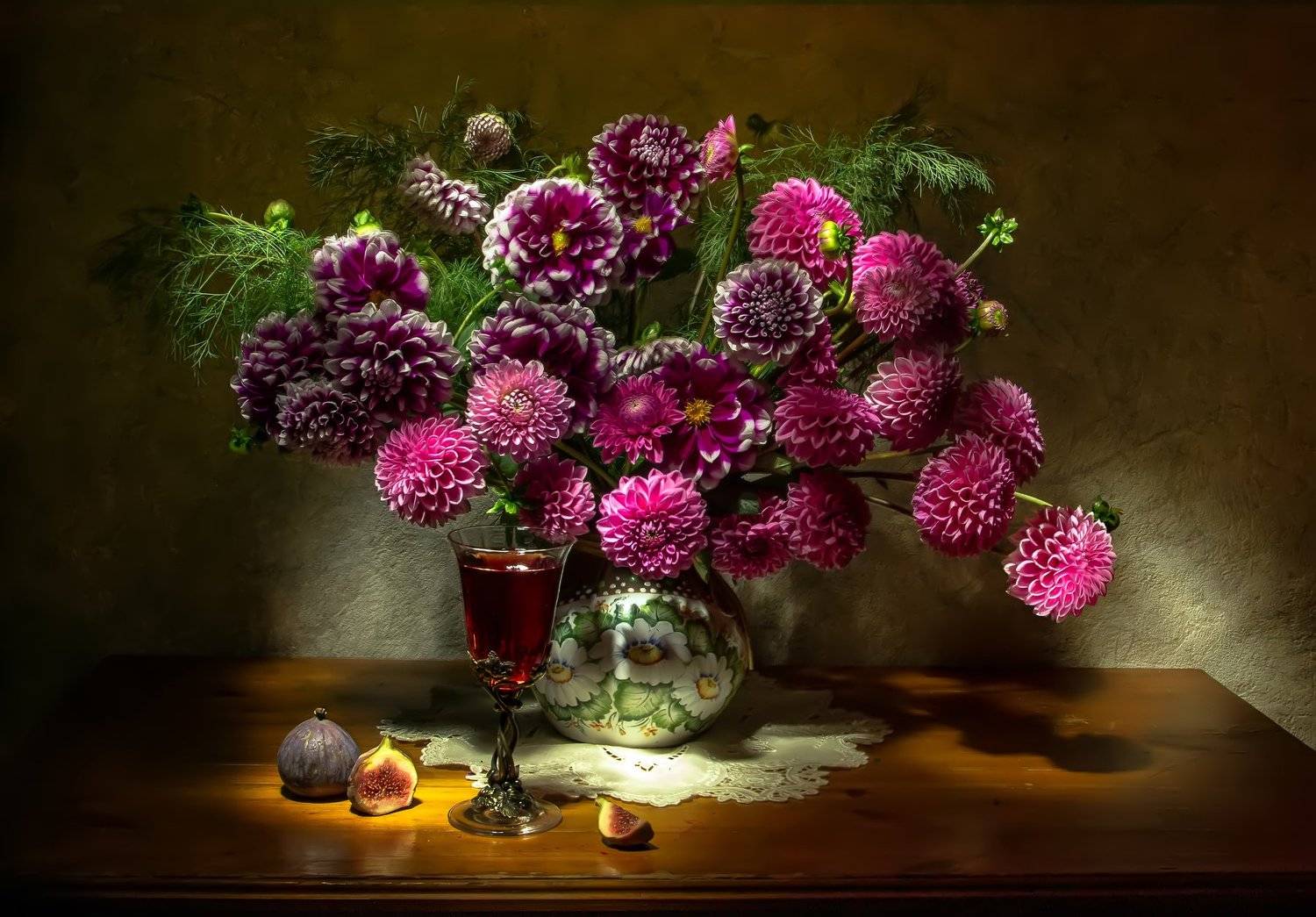 натюрморт, георгины, вино, инжир, Татьяна Феденкова