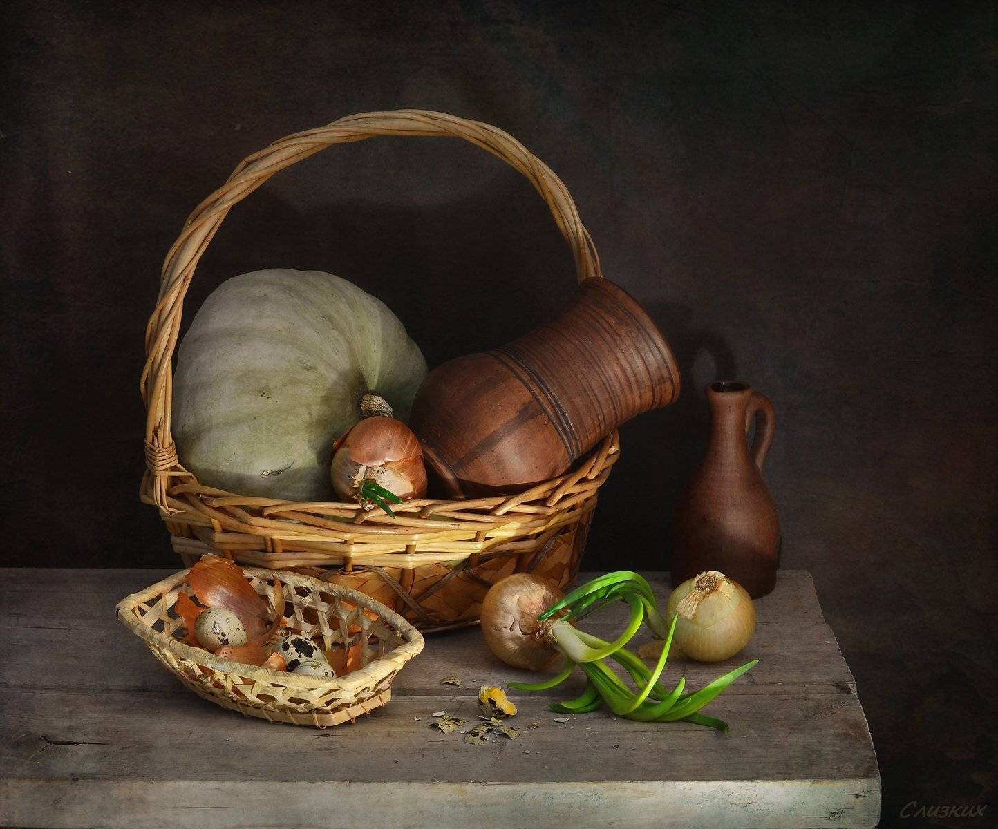 натюрморт,композиция,свет,лучи,овощи,весна, лук,корзина,крынка, Инаида
