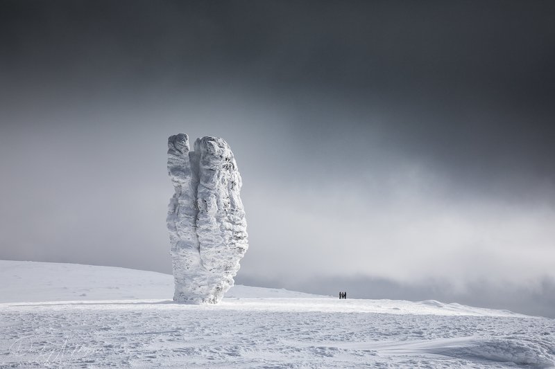 Трое и великан фото превью