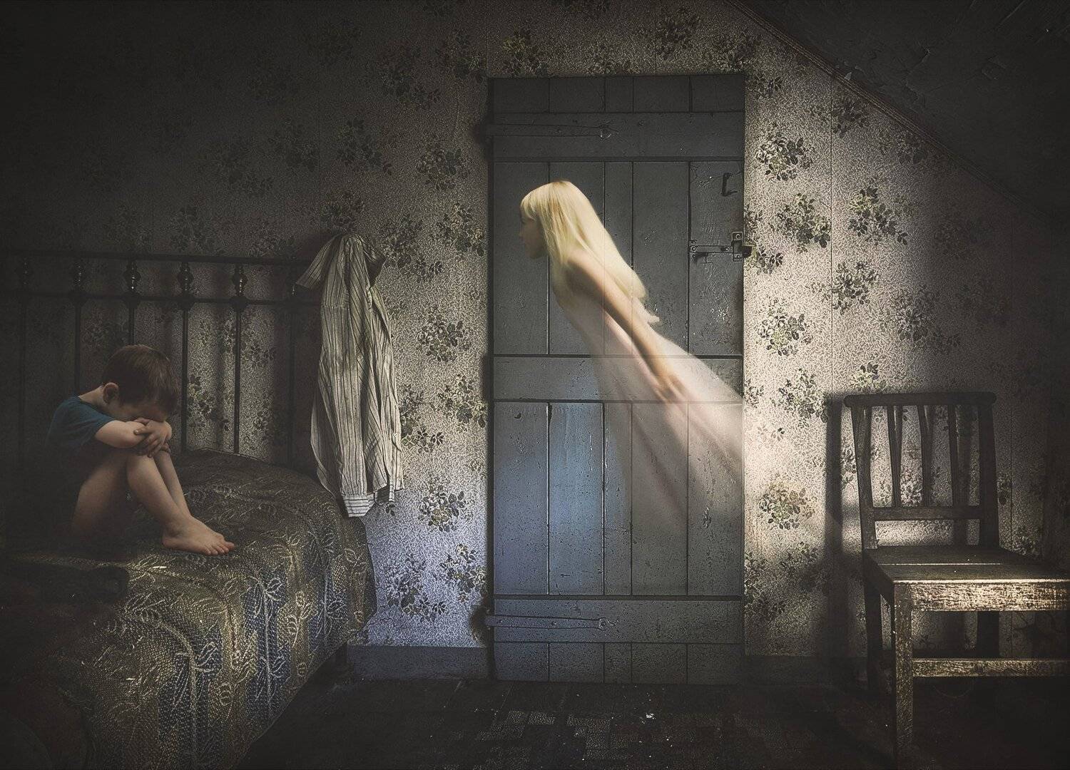 мальчик, чердак, привидиение, Sergii Vidov