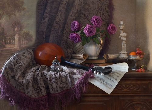 С мандолиной...Но оказывается с домрой...-:))