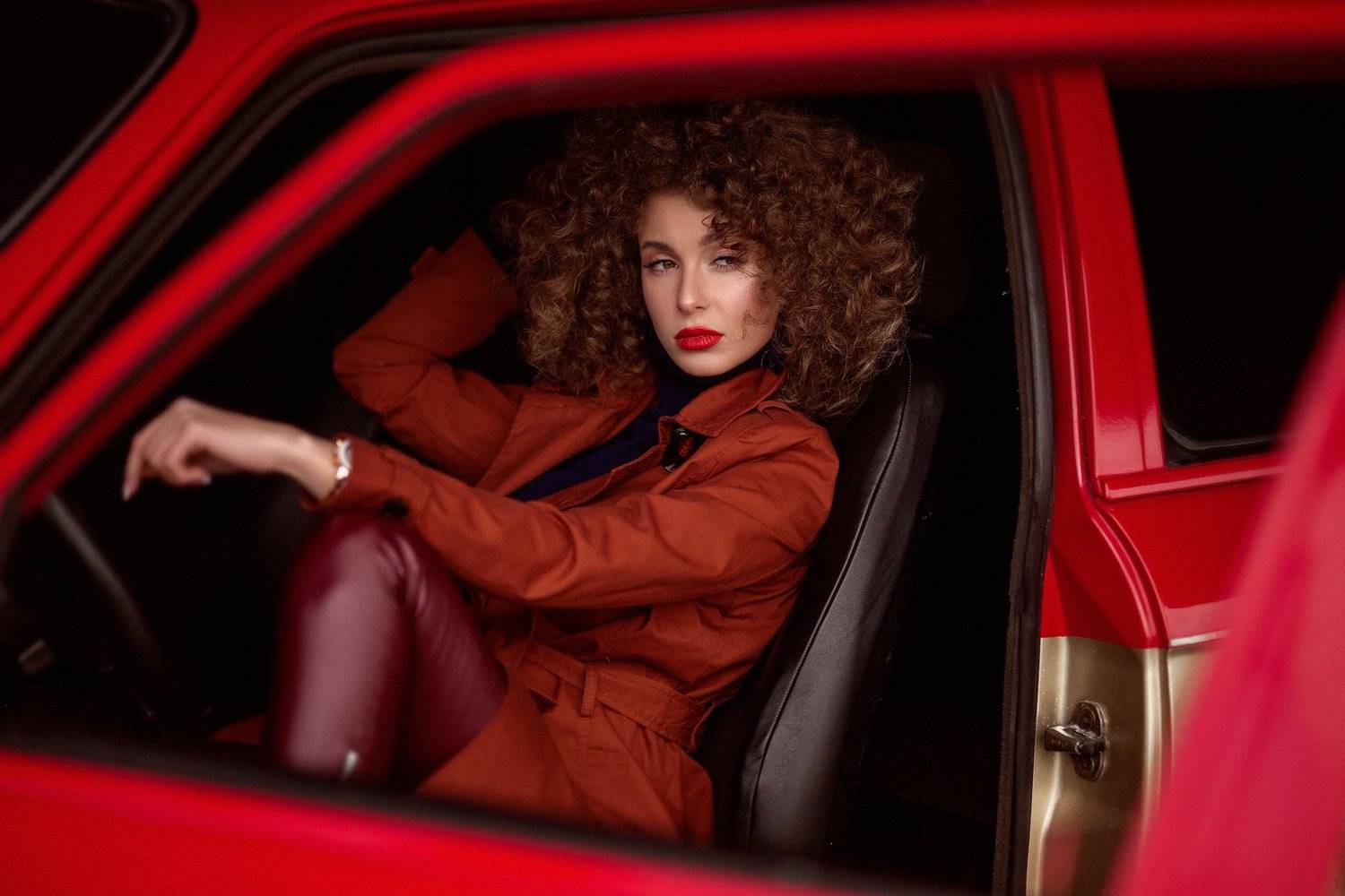 , Анна Локост