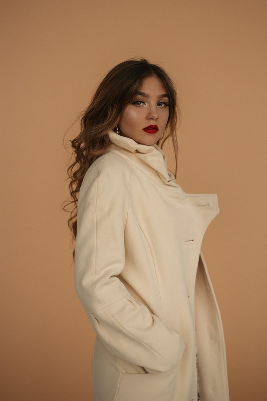 саратов, aroundarknessphoto, beautiful, beautifulgirl, read, portrait, portraitgir Ирина фото превью