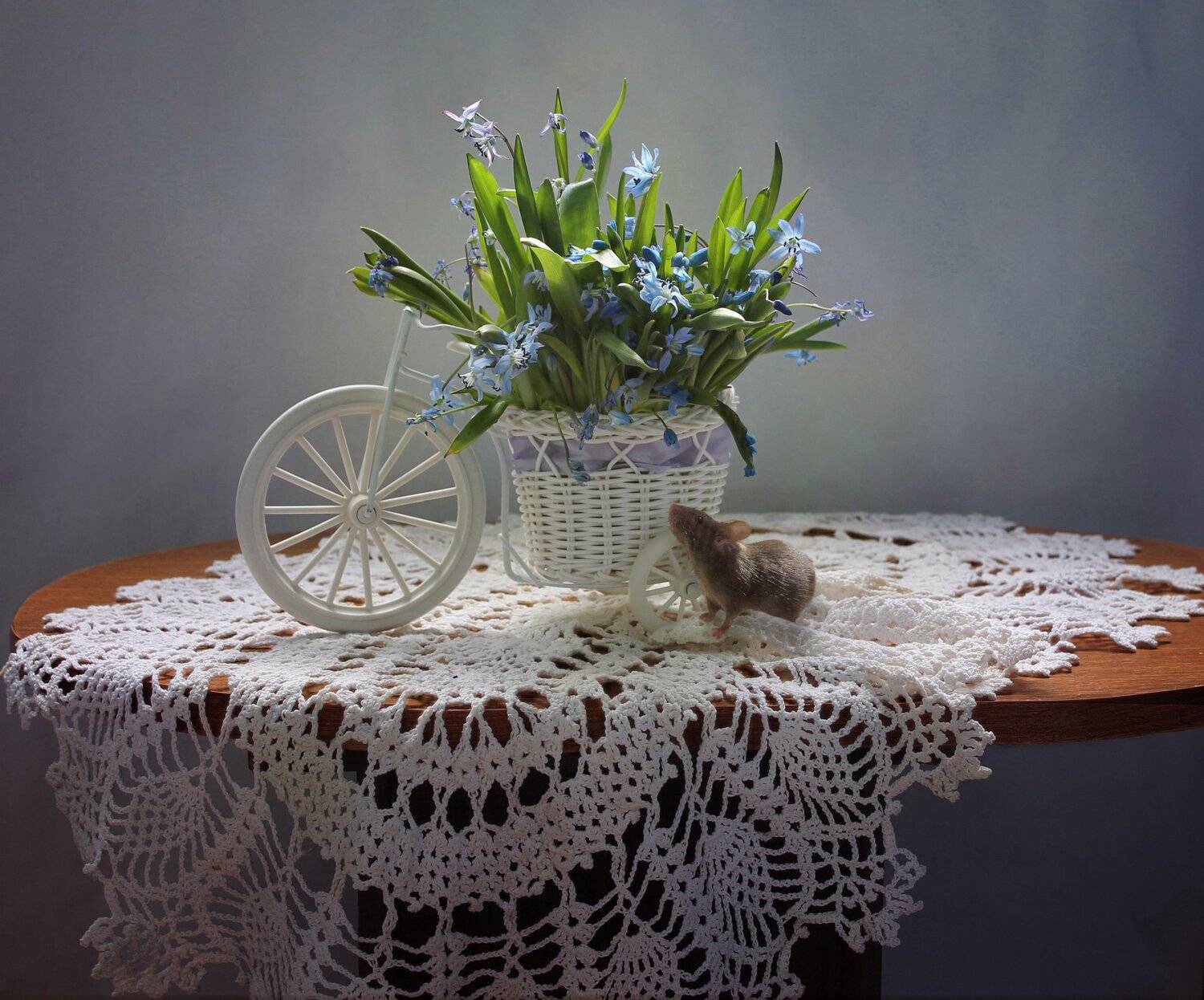 натюрморт, весна, пролески,  мышь, цветы, Ковалева Светлана