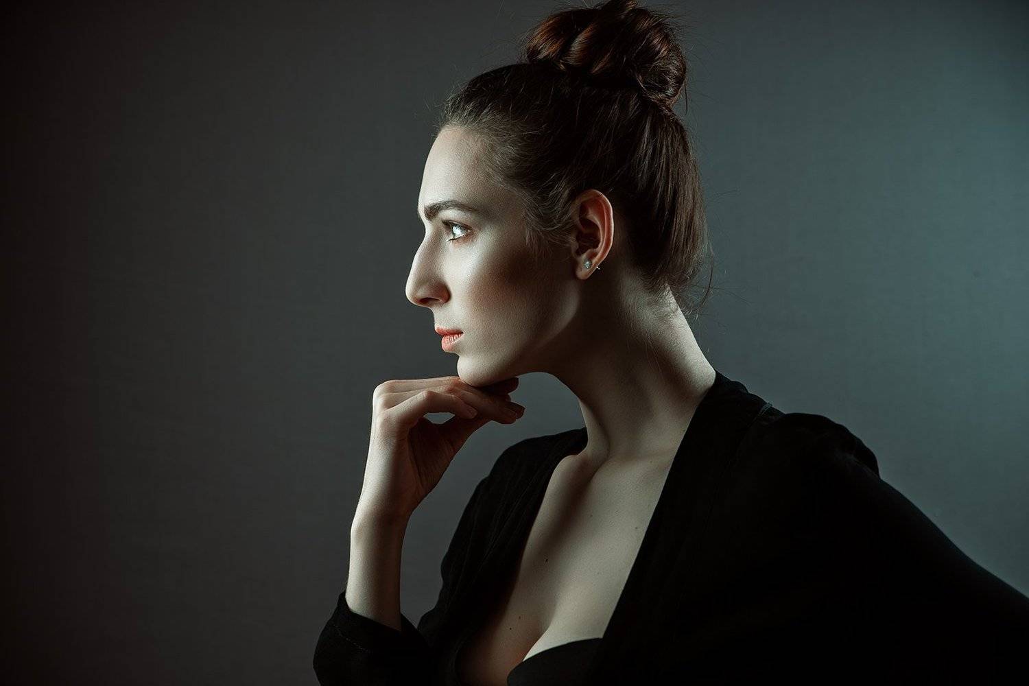 female, portrait, mood, sensuality, dramatic, woman, dark, adult, face, people, one, person, look, motion, picture, tenderness, dream, fun, smile, Дмитрий Толоконов