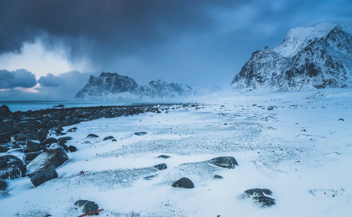 lofoten,norway,utakleiv,uttakleiv,winter,blue hour,norwegian,landscape,nature,, Adrian Szatewicz