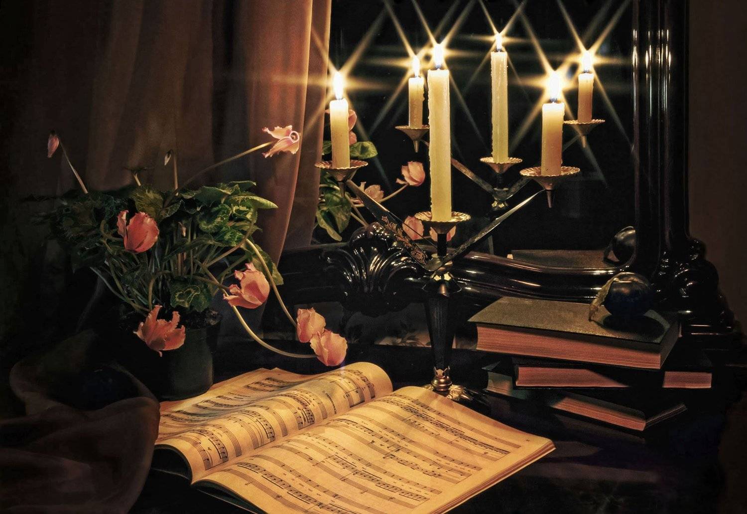 Натюрморт, подсвечник, свечи, ноты, книги, цветы, цикламен, слива, зеркало, отражение, Вера Лопатина