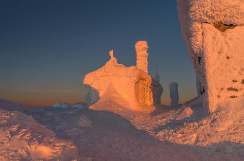 Ice-cold sunset from the top