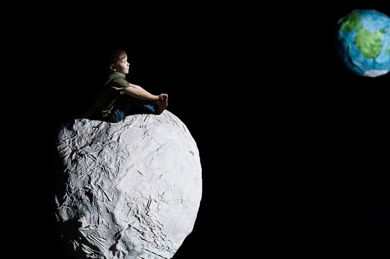 портрет, космос, дети, детский портрет, мечты, ребёнок, студийное фото Мечты о космосе фото превью