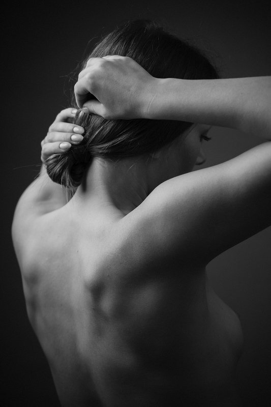female, portrait, mood, sensuality, dramatic, woman, dark, adult, nude, naked, people, one, person, back, motion, picture, tenderness, dream, fun, smile Hair фото превью