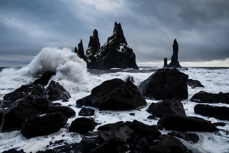 vik, исландия, шторм Пальцы Троля фото превью