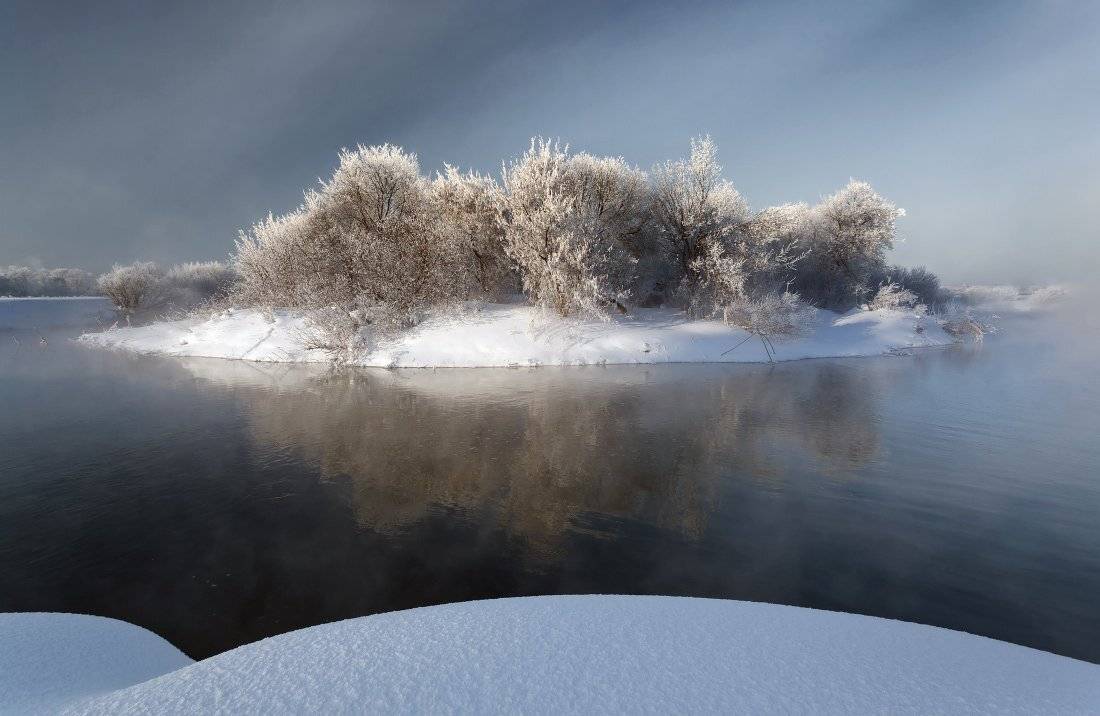 речка, остров, вода, туман, пар, снег, сугробы, облака, зима, мороз, Георгий Машковцев