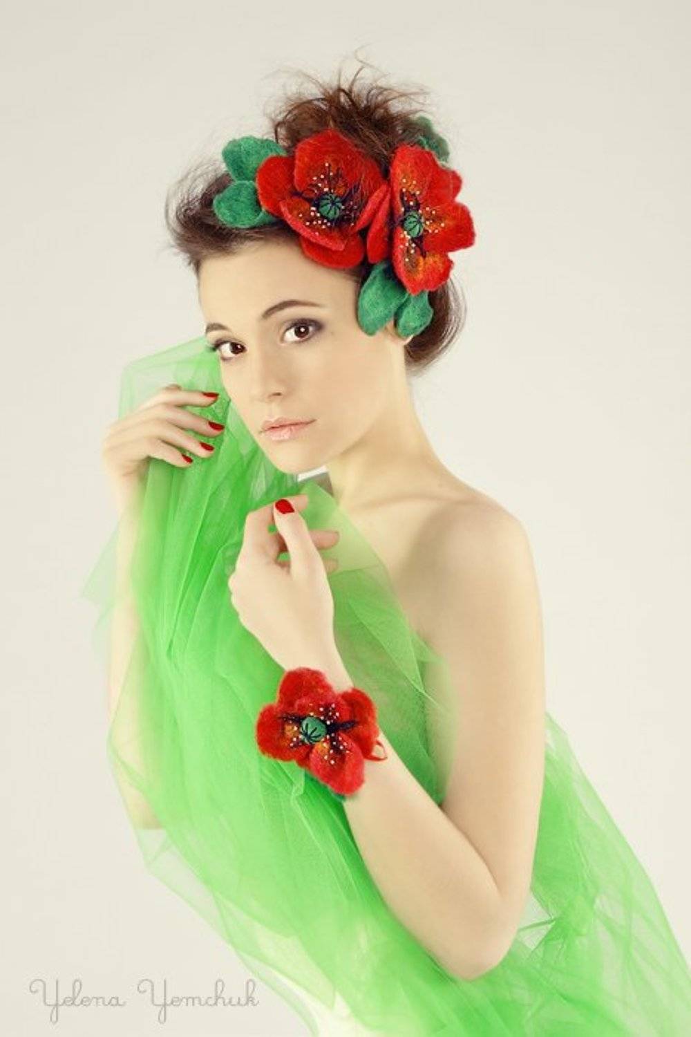 портрет, Yelena Yemchuk