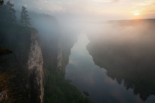 Раннее утро на реке Ай