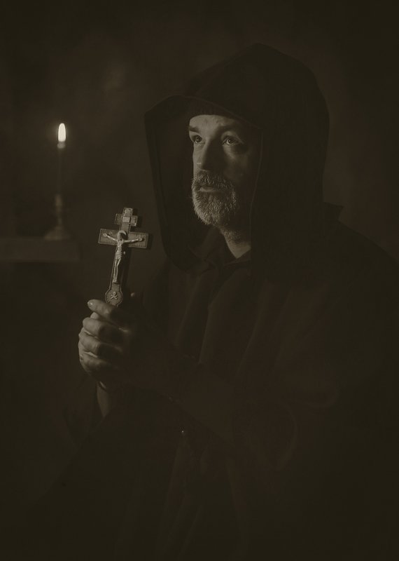 Монах. фото превью